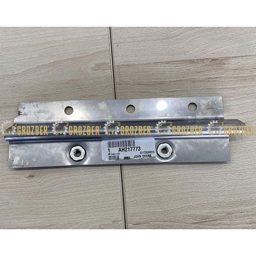 AH217773 Скоба JOHN DEERE арт. AH217773
