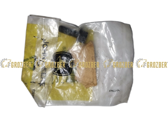 R112268 болт передньої кришки JOHN DEERE sku R112268