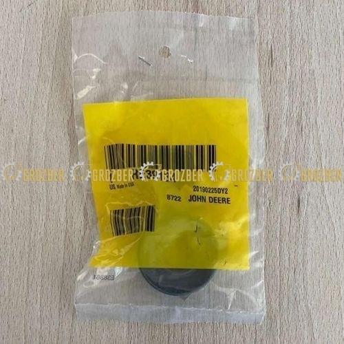 RE39134 (AR93518) сальник JOHN DEERE арт. RE39134