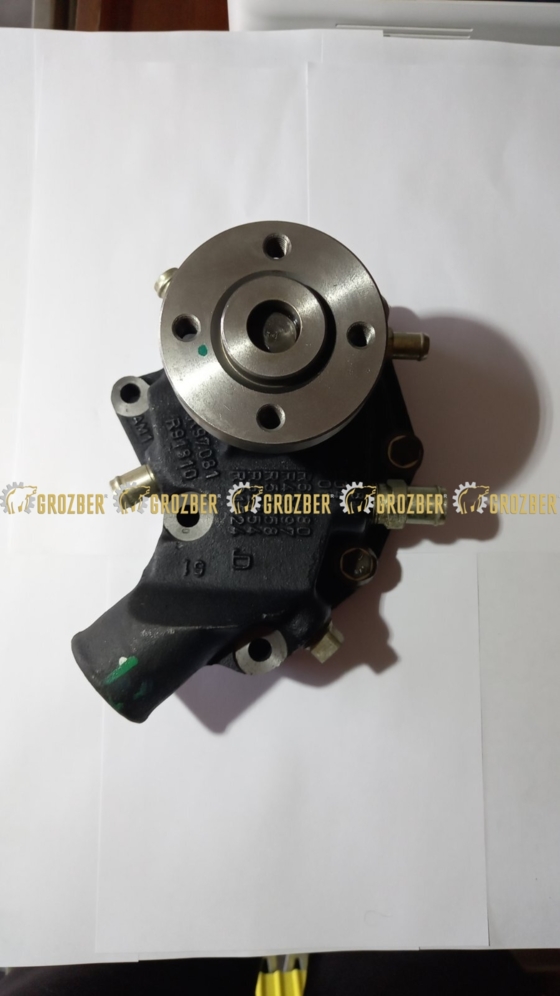 RE67092 Насос водяний JOHN DEERE арт. RE67092